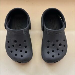 Crocs toddler size 7